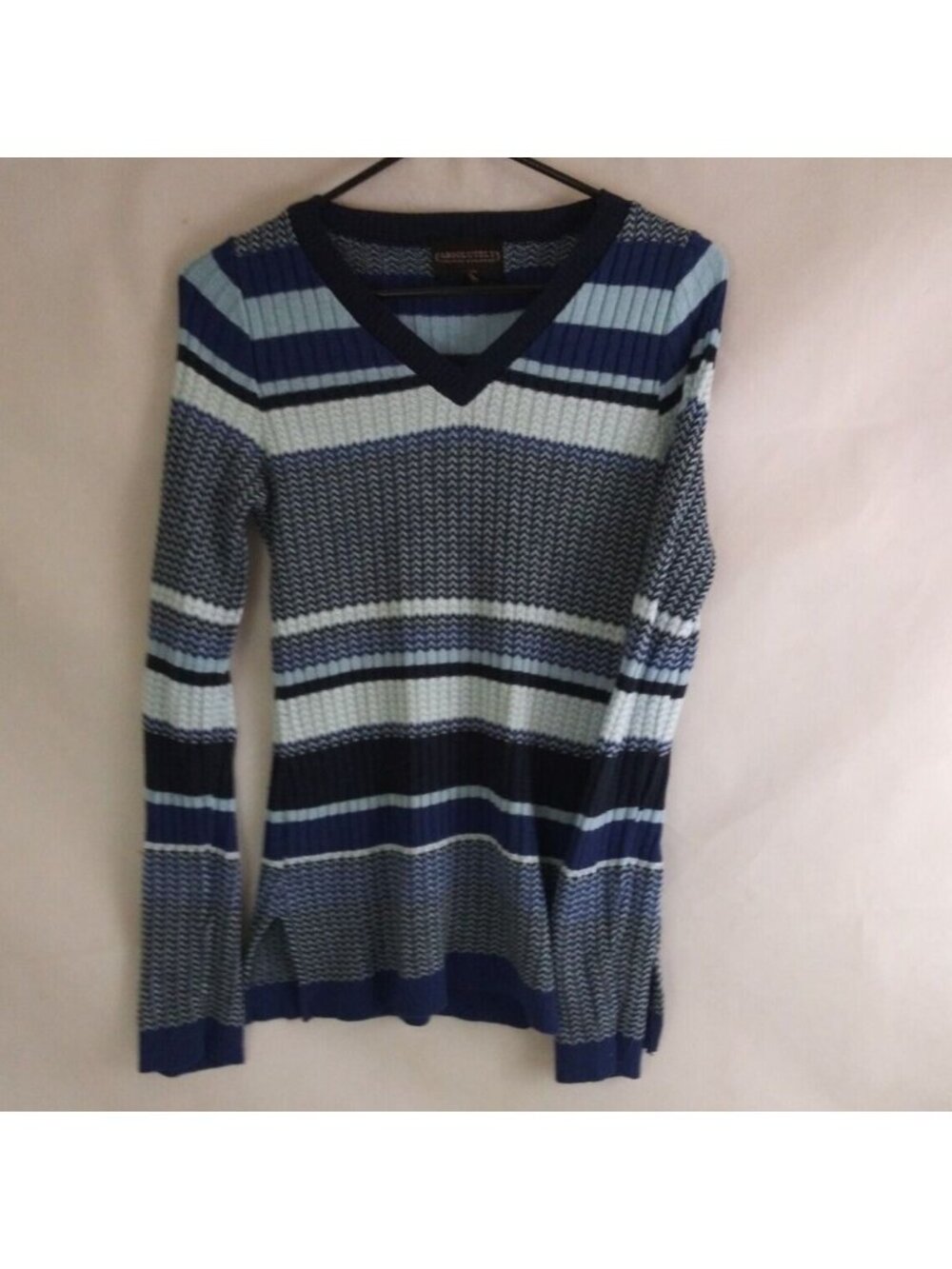 Absolutely Creative Worldwide Blue & White Lightweight Women's Sweater Medium